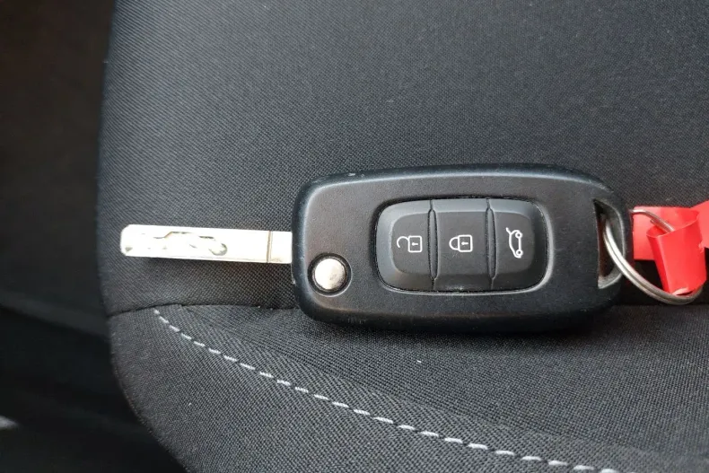 Renault Clio din 2020 cu 67.685 km - oferta REN195381 - foto 21