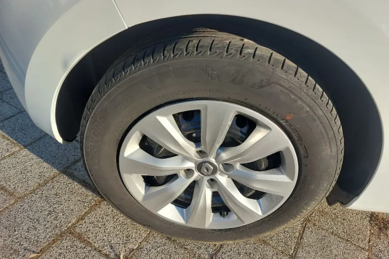 Renault Clio din 2020 cu 67.685 km - oferta REN195381 - foto 24