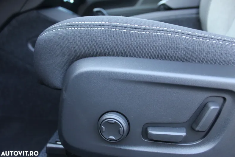 Volvo XC40 din 2025 cu 1.000 km - oferta VOL195388 - foto 12