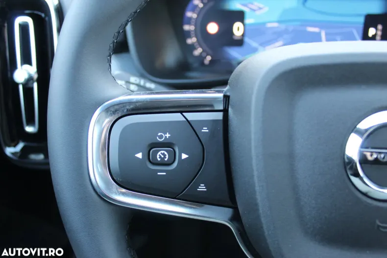 Volvo XC40 din 2025 cu 1.000 km - oferta VOL195388 - foto 14