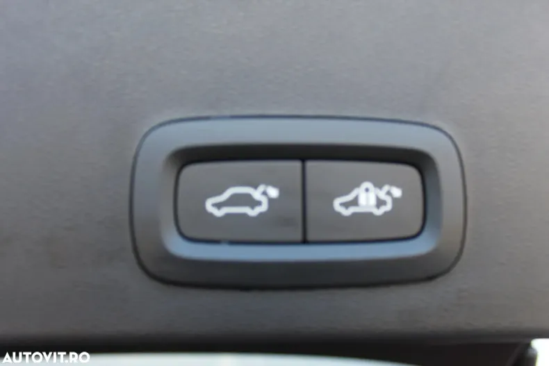 Volvo XC40 din 2025 cu 1.000 km - oferta VOL195388 - foto 31