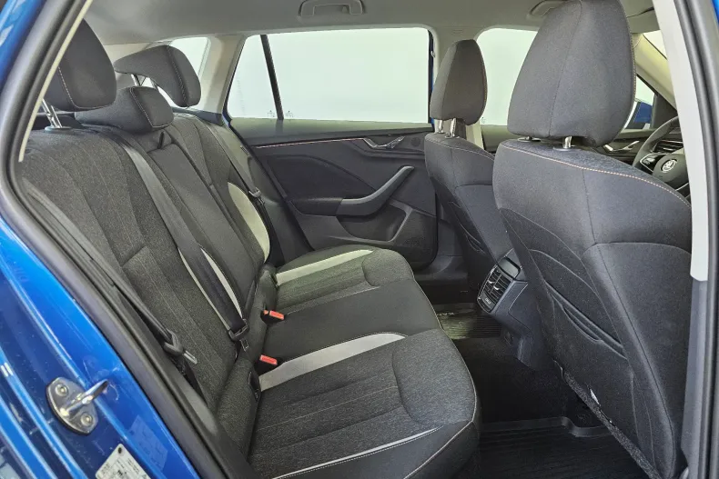 Skoda Kamiq din 2025 cu 4.747 km - oferta SKO195389 - foto 29