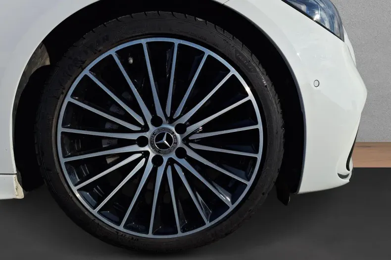 Mercedes-Benz C din 2025 cu 13.220 km - oferta MER195392 - foto 18