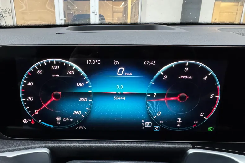 Mercedes-Benz GLB din 2022 cu 50.444 km - oferta MER195401 - foto 24