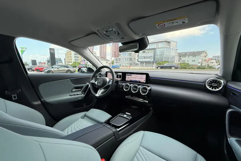 Mercedes-Benz A 220 (Clasa A) din 2024 cu 6.400 km - oferta MER195403 - foto 11
