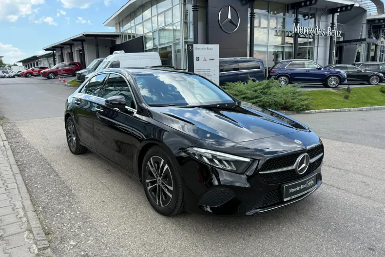 Mercedes-Benz A 220 (Clasa A) din 2024 cu 6.400 km - oferta MER195403 - foto 15