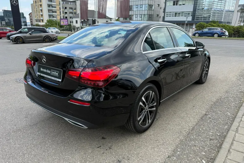 Mercedes-Benz A 220 (Clasa A) din 2024 cu 6.400 km - oferta MER195403 - foto 16