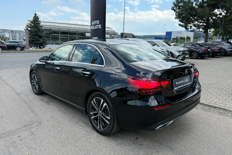Mercedes-Benz A 220 (Clasa A) din 2024 cu 6.400 km - oferta MER195403 - foto 17
