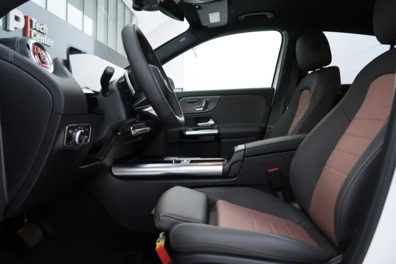 Mercedes-Benz EQA din 2025 cu 6.000 km - oferta MER195405 - foto 11