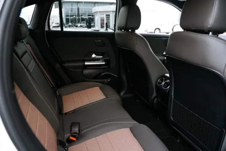 Mercedes-Benz EQA din 2025 cu 6.000 km - oferta MER195405 - foto 12