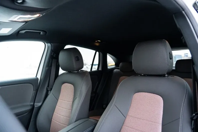 Mercedes-Benz EQA din 2025 cu 6.000 km - oferta MER195405 - foto 13