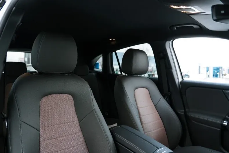 Mercedes-Benz EQA din 2025 cu 6.000 km - oferta MER195405 - foto 14