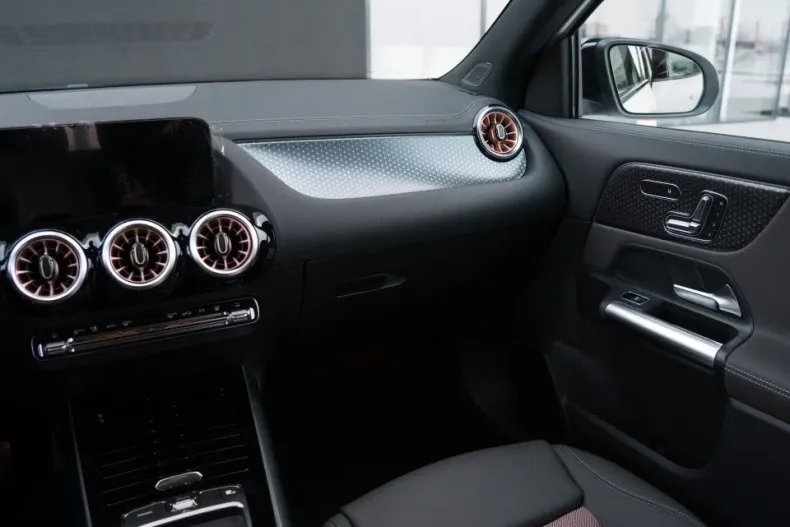 Mercedes-Benz EQA din 2025 cu 6.000 km - oferta MER195405 - foto 16