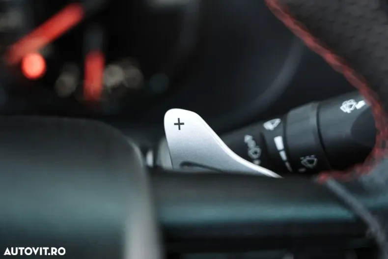 Toyota Hilux din 2023 cu 52.661 km - oferta TOY195407 - foto 32