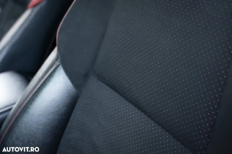 Toyota Hilux din 2023 cu 52.661 km - oferta TOY195407 - foto 35