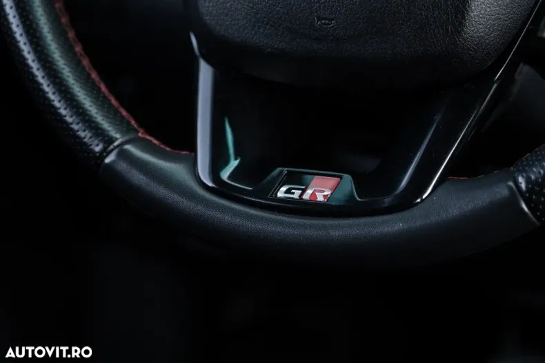 Toyota Hilux din 2023 cu 52.661 km - oferta TOY195407 - foto 38