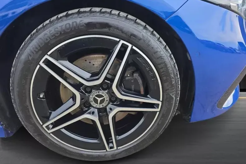 Mercedes-Benz A 220 (Clasa A) din 2024 cu 10.900 km - oferta MER195423 - foto 15