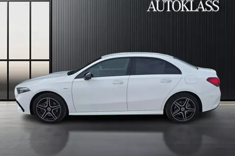 Mercedes-Benz A 250 (Clasa A) din 2025 cu 6.800 km - oferta MER195424 - foto 2