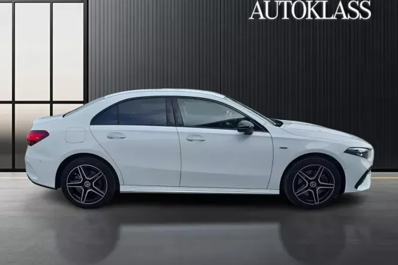 Mercedes-Benz A 250 (Clasa A) din 2025 cu 6.800 km - oferta MER195424 - foto 6
