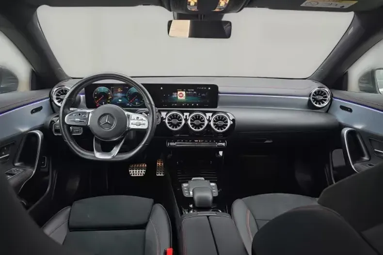 Mercedes-Benz CLA 250 (Clasa CLA) din 2023 cu 28.000 km - oferta MER195425 - foto 11