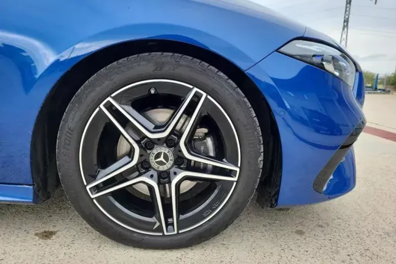 Mercedes-Benz A 200 (Clasa A) din 2024 cu 11.000 km - oferta MER195426 - foto 15