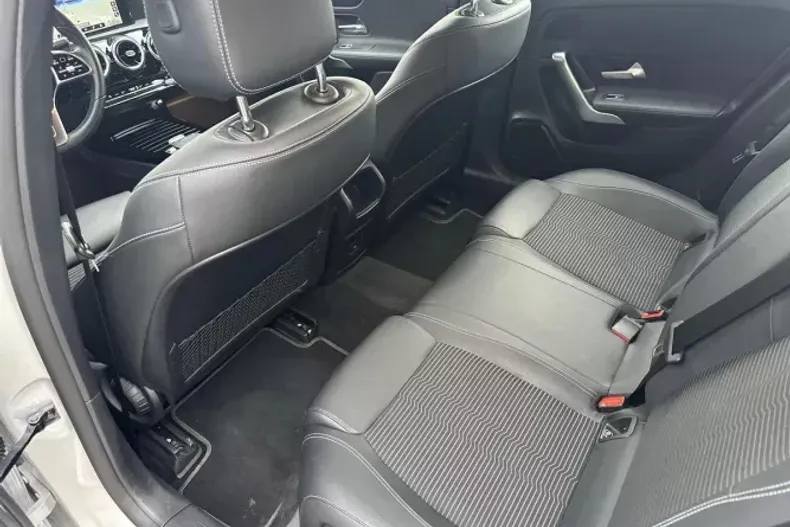 Mercedes-Benz A 180 (Clasa A) din 2022 cu 48.000 km - oferta MER195427 - foto 10