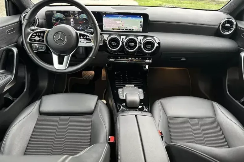 Mercedes-Benz A 180 (Clasa A) din 2022 cu 48.000 km - oferta MER195427 - foto 13