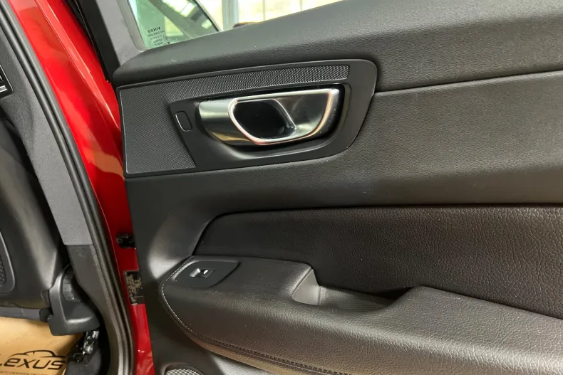 Volvo XC60 din 2021 cu 95.000 km - oferta VOL195428 - foto 17