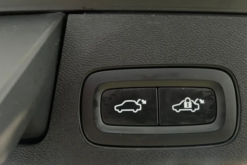 Volvo XC60 din 2021 cu 95.000 km - oferta VOL195428 - foto 20