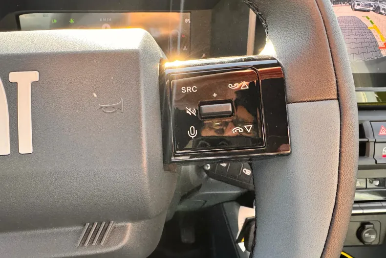 Fiat Grande Panda din 2025 cu 10 km - oferta FIA195430 - foto 4