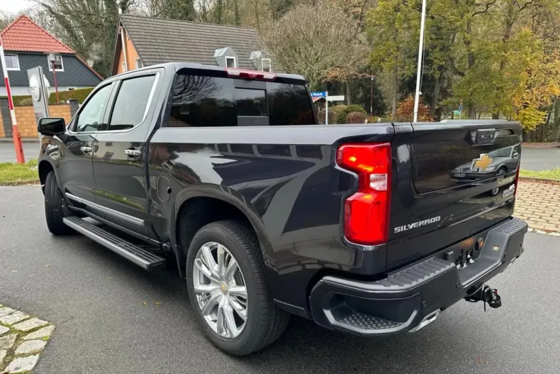 Chevrolet Silverado din 2025 cu 12.000 km - oferta CHE195457 - foto 3