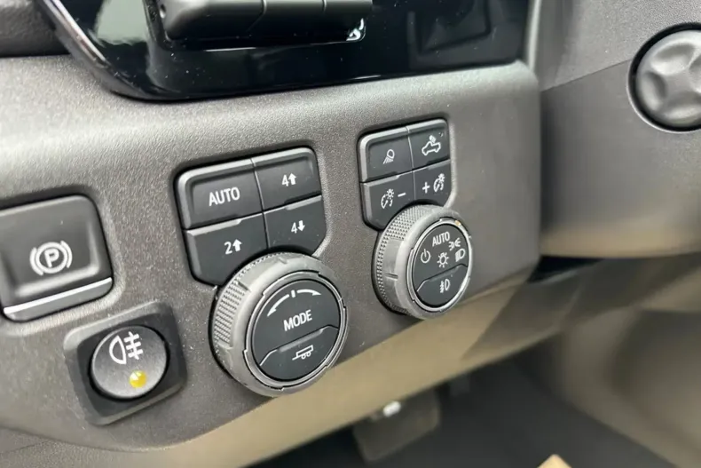 Chevrolet Silverado din 2025 cu 12.000 km - oferta CHE195457 - foto 9