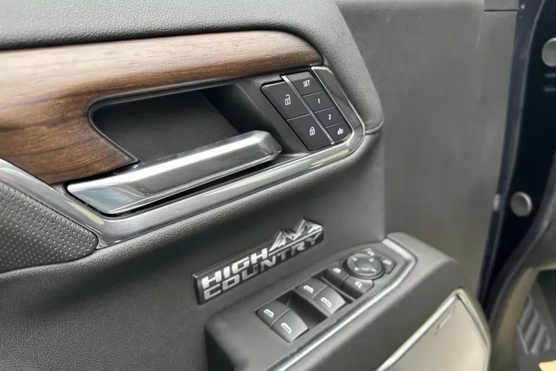 Chevrolet Silverado din 2025 cu 12.000 km - oferta CHE195457 - foto 20