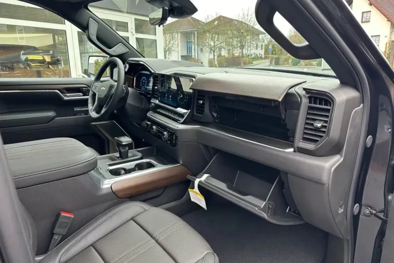 Chevrolet Silverado din 2025 cu 12.000 km - oferta CHE195457 - foto 34