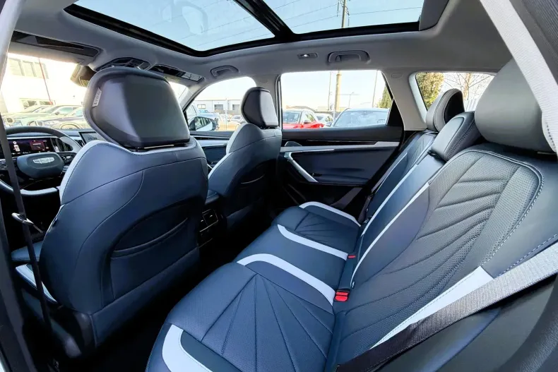 Geely Starray din 2025 cu 10 km - oferta GEE195462 - foto 14