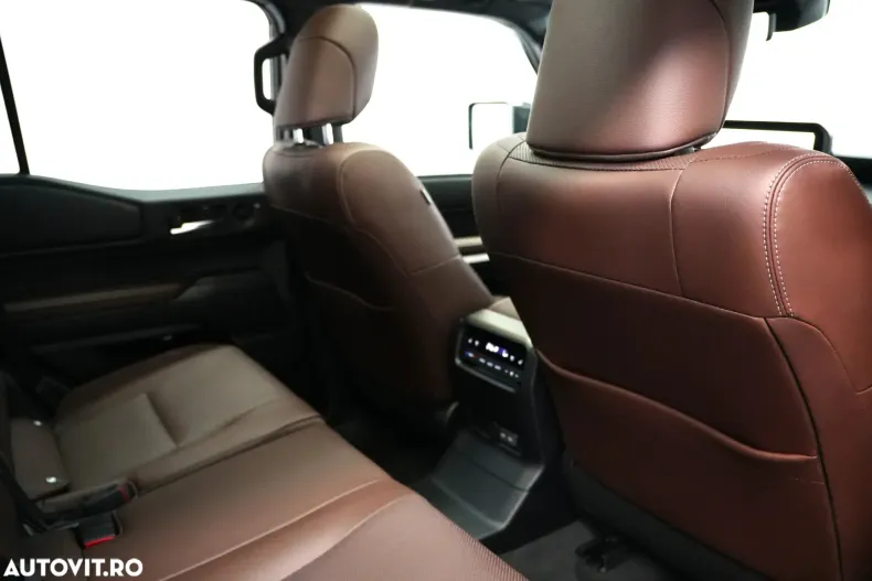 Toyota Land Cruiser din 2025 cu 10 km - oferta TOY195465 - foto 11