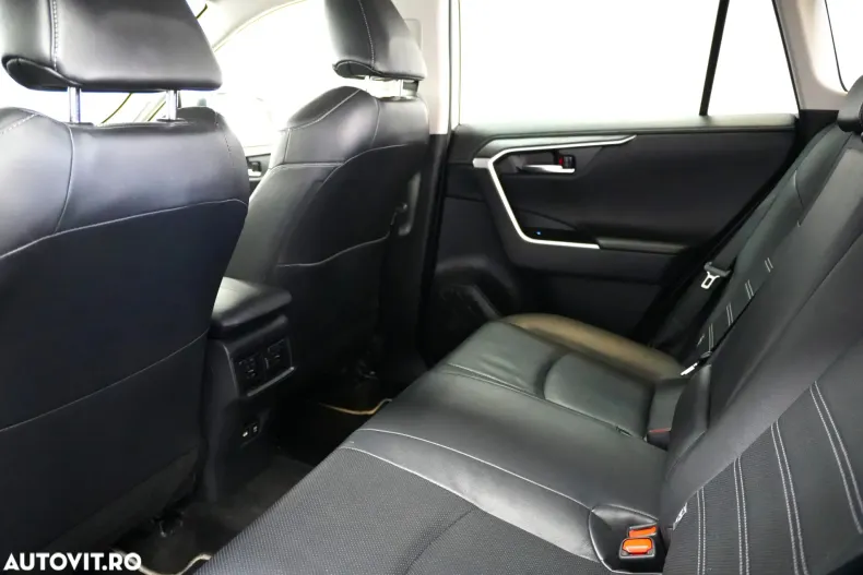 Toyota RAV4 din 2021 cu 100.000 km - oferta TOY195466 - foto 9