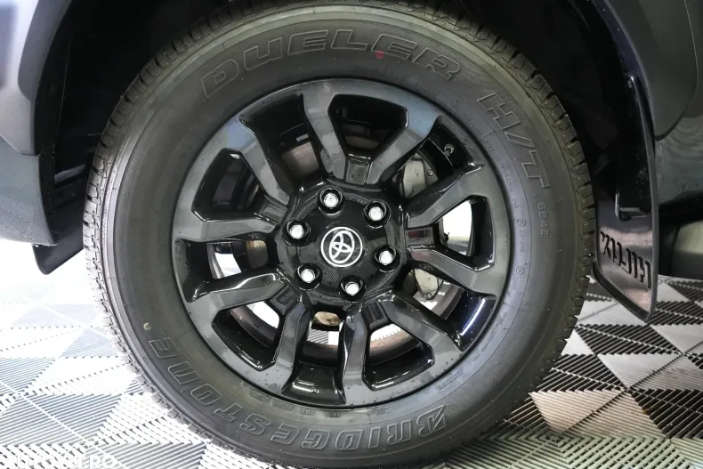 Toyota Hilux din 2025 cu 10 km - oferta TOY195473 - foto 12