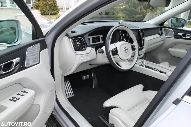 Volvo XC60 din 2022 cu 48.000 km - oferta VOL195484 - foto 13