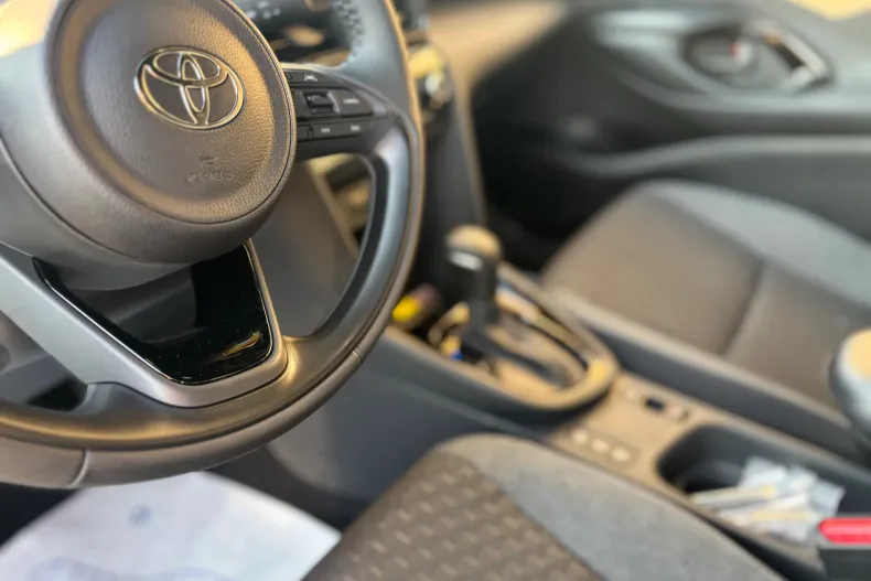 Toyota Yaris Cross din 2025 cu 1 km - oferta TOY195487 - foto 13