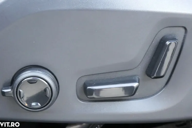 Volvo XC60 din 2021 cu 104.784 km - oferta VOL195501 - foto 18
