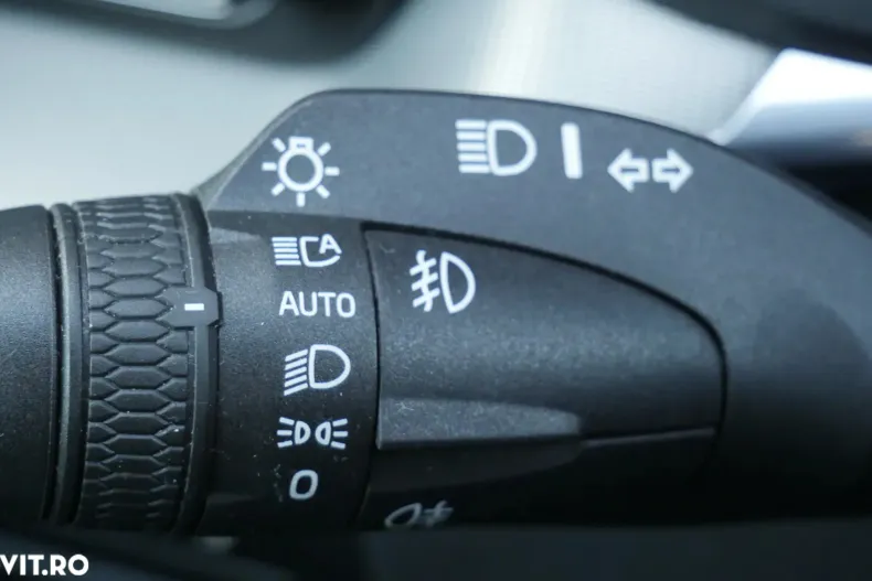 Volvo XC60 din 2021 cu 104.784 km - oferta VOL195501 - foto 37