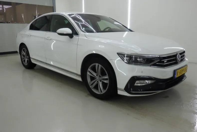 Volkswagen Passat din 2020 cu 157.357 km - oferta VOL195503 - foto 2