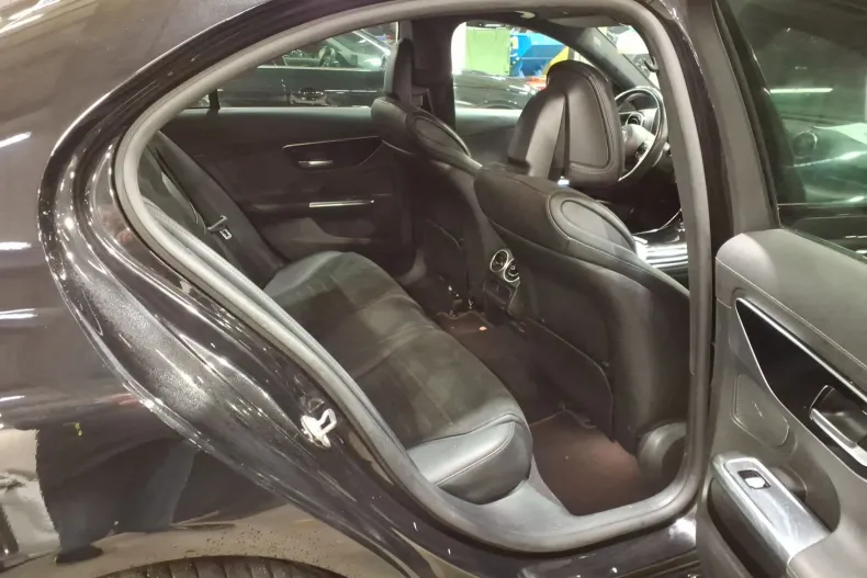 Mercedes-Benz C din 2023 cu 174.490 km - oferta MER195505 - foto 7