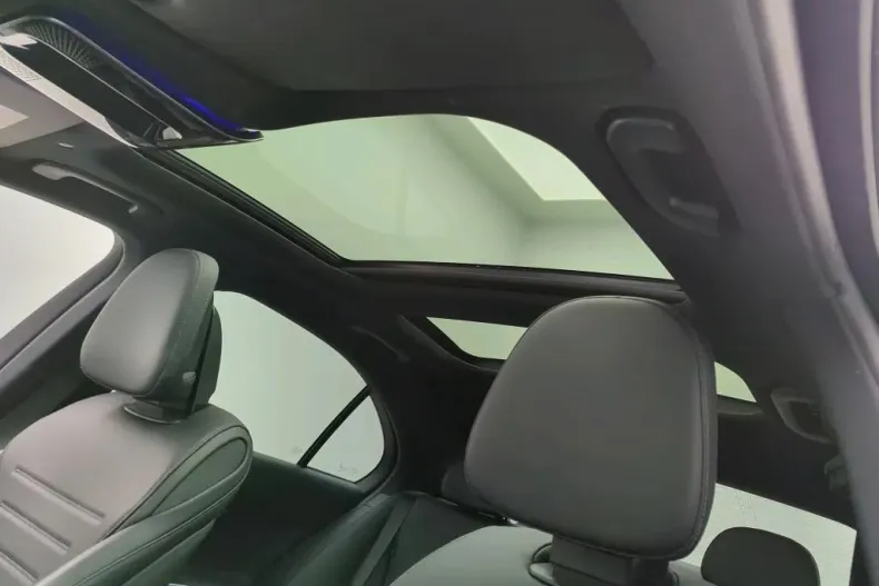 Mercedes-Benz C din 2022 cu 59.472 km - oferta MER195506 - foto 8