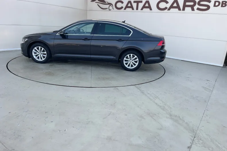 Volkswagen Passat din 2020 cu 132.000 km - oferta VOL195508 - foto 8