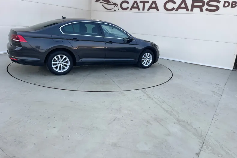 Volkswagen Passat din 2020 cu 132.000 km - oferta VOL195508 - foto 17
