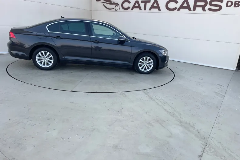 Volkswagen Passat din 2020 cu 132.000 km - oferta VOL195508 - foto 18