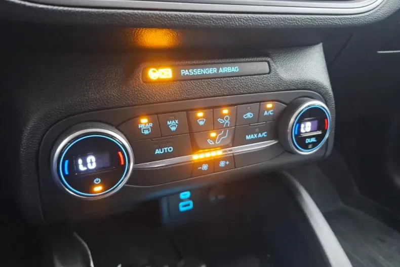 Ford Focus din 2021 cu 15.092 km - oferta FOR195514 - foto 8