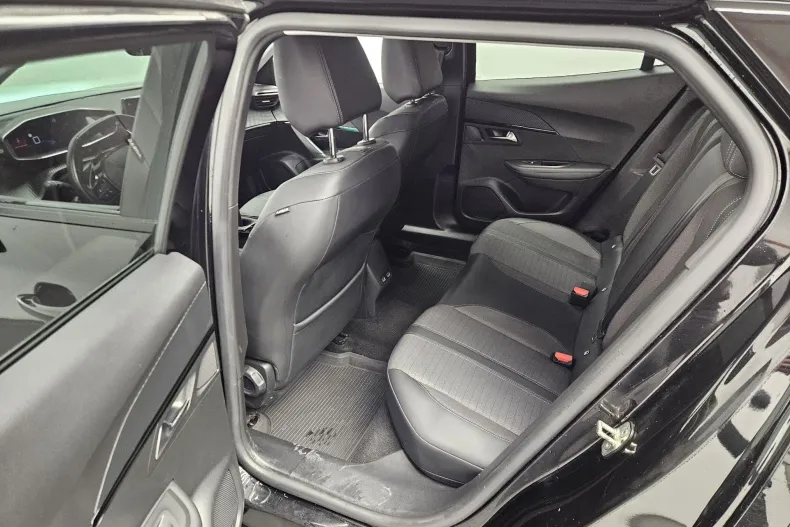 Peugeot 2008 din 2021 cu 92.146 km - oferta PEU195515 - foto 4